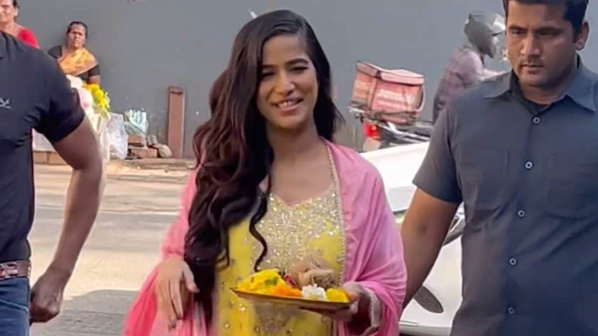 Poonam Pandey Visits Temple, Smiles As She Makes FIRST Public Appearance After Fake Death Stunt